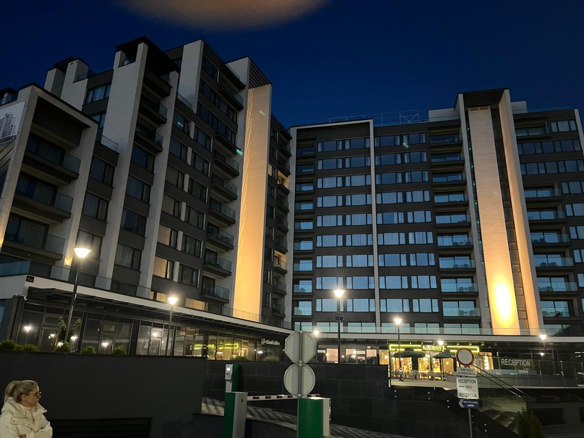 Riverwalk 418 Apartment *